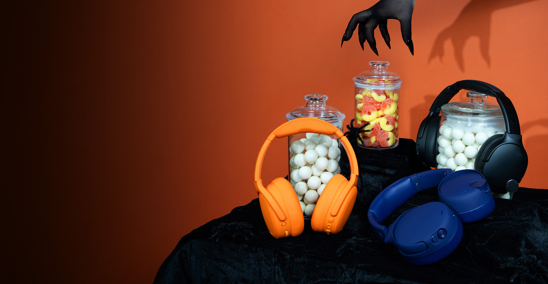 ALL TREATS.
ALL VOLUME.
