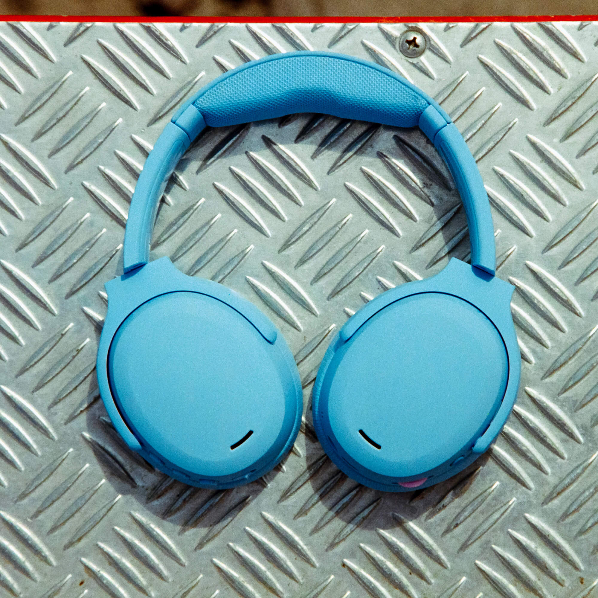 Crusher ANC 2 - Bass Headphones with Noise Canceling | True